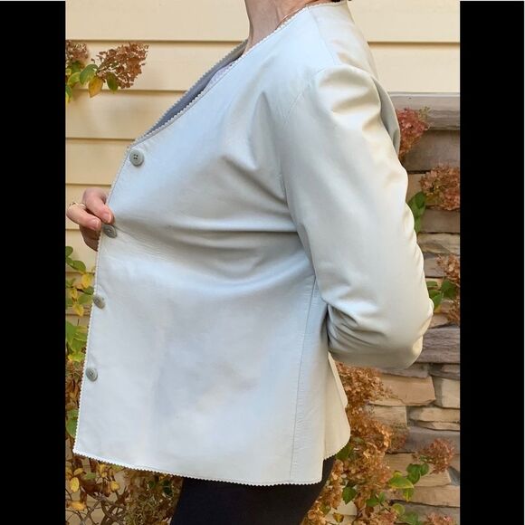 Isda&Co light grey V-neck fine leather jacket, buttons in front, Large - Picture 4 of 8